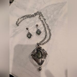 Silver and Green Gemstone Necklace Set
